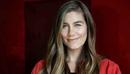 Laura Dreyfuss
